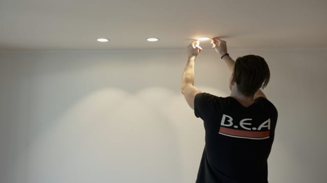 Bytt ut gamle takspotter til LED