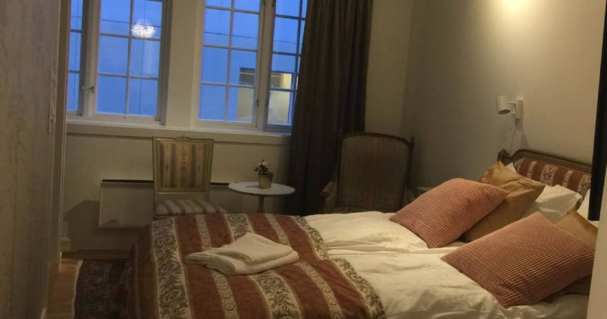 Det rosa rommet · Holsthuset Losji