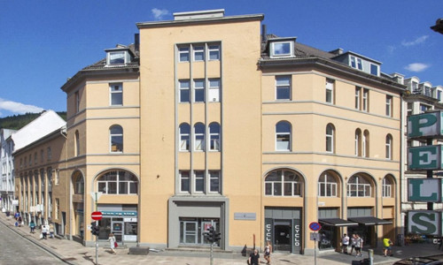Illus: VestenFjeldske Eiendom har kjøpt to eiendommer i Bergen sentrum