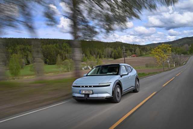Hyundai IONIQ 3 i bymiljø og norsk natur - image 5