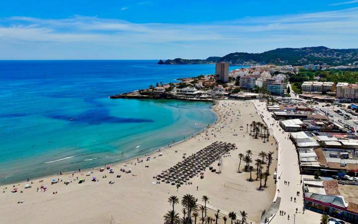 Arenal-stranden i Jávea sett fra lufta