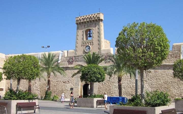 Festningen midt i Santa Pola