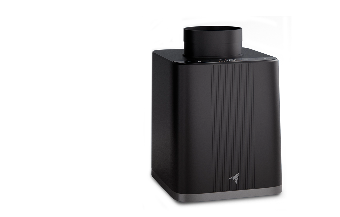 Cutaway view of the Thermoforge T7 heater showing internal components with red and blue airflow, illustrating precise PTC plate heating and air circulation.