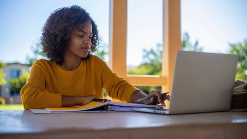 online student looking for cheapest online university