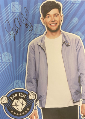 Auction Page Youtube Star Dan Middleton Set Of Signed Posters - youtube videos dantdm roblox