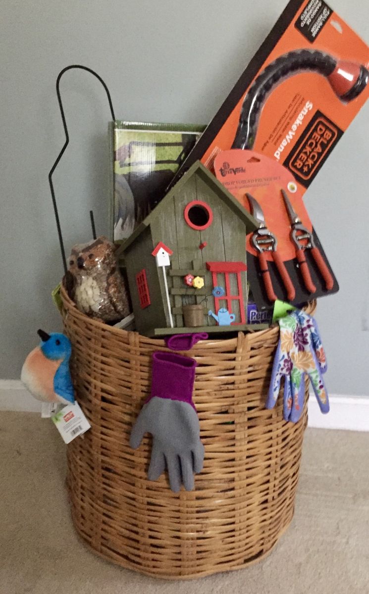 Auction Page Garden Theme Gift Basket
