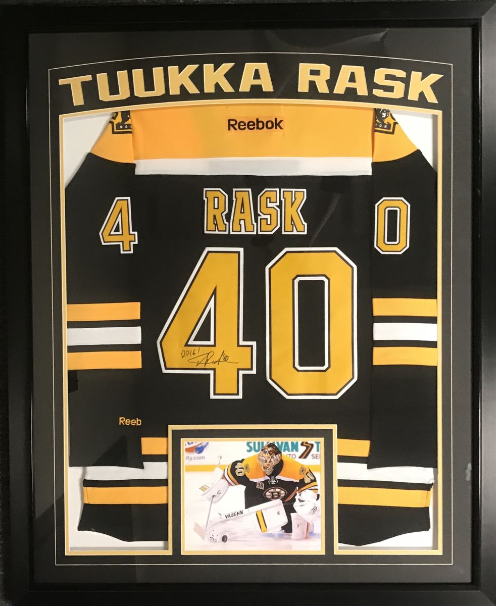 boston bruins jersey auction