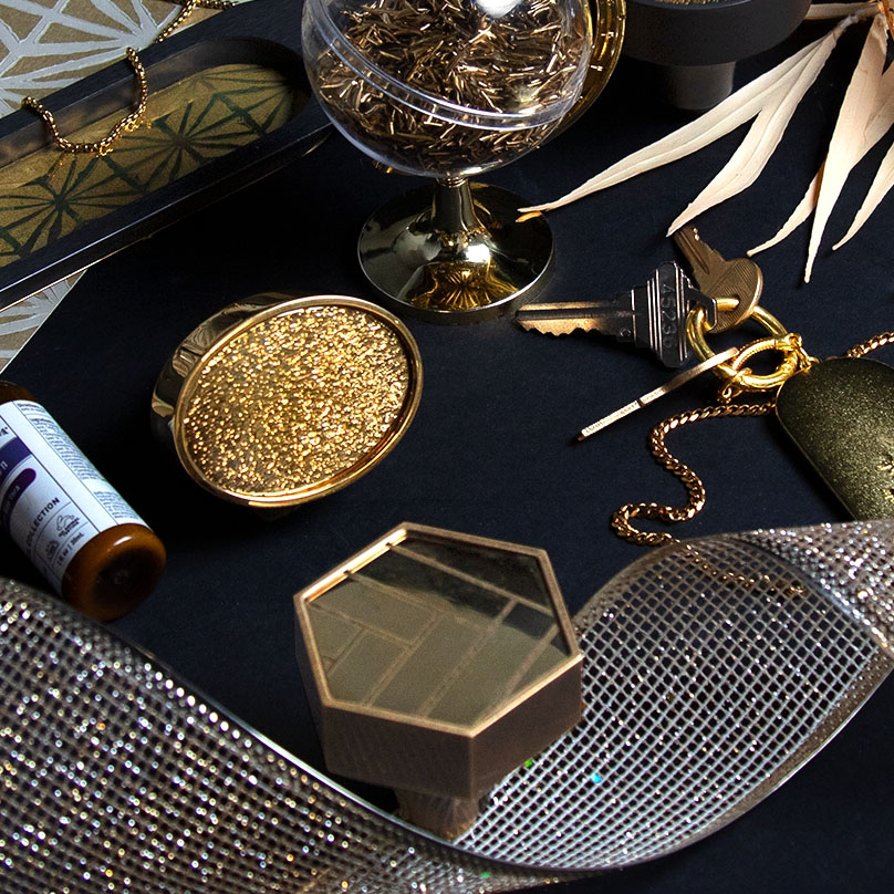 Thom Filicia for Accurate Collection of Hardware stylized photo of Aurora Collection in various finishes