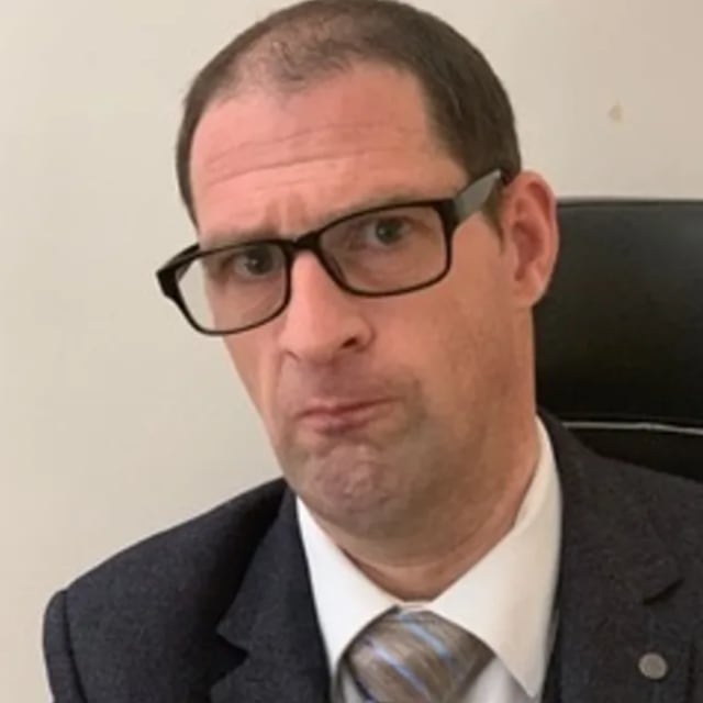 Head shot of Stuart Meredith