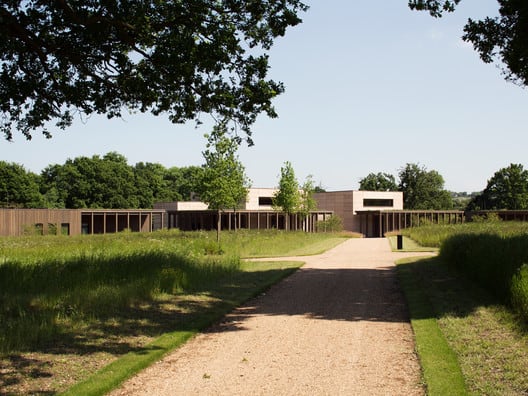 Bushey Cemetery / Waugh Thistleton Architects