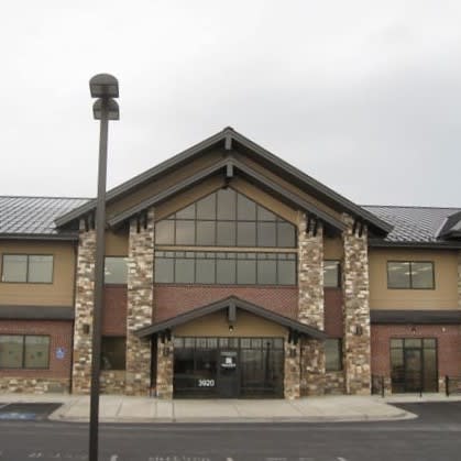 C21Z Standing Seam Clamp-On Snow Fence | Challenger School | Traverse Mountain, UT