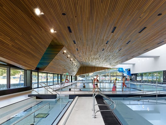 Regent Park Aquatic Centre / MacLennan Jaunkalns Miller A...