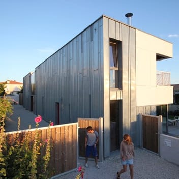 2 En 1  Intergenerational House / TICA architecture