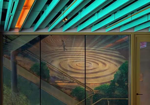 Chicago Starbucks Reserve Turns Stair-Climbing Into Unforgettable Experience Using Fire Rated Glass