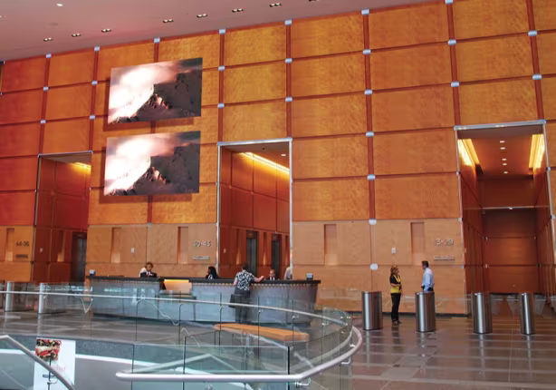 Green skyscraper achieves LEED certification