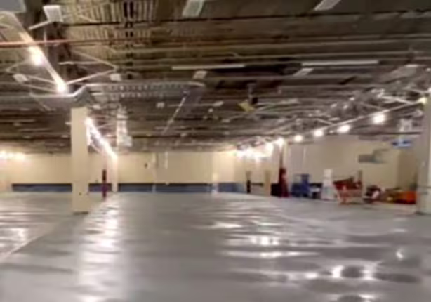 100,000 Sq. Ft. New Epoxy Floor