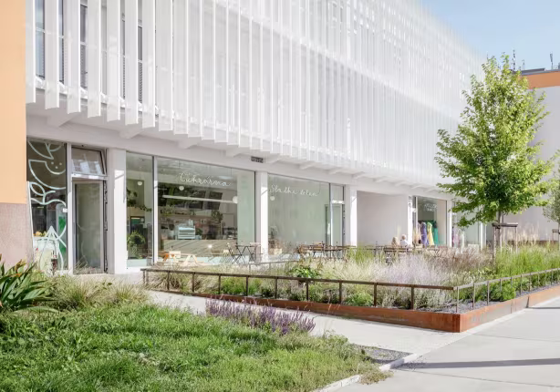 Polyfunctional Building Petriny82