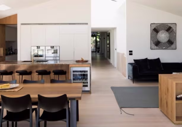 Herne Bay Hideaway / Lloyd Hartley Architects