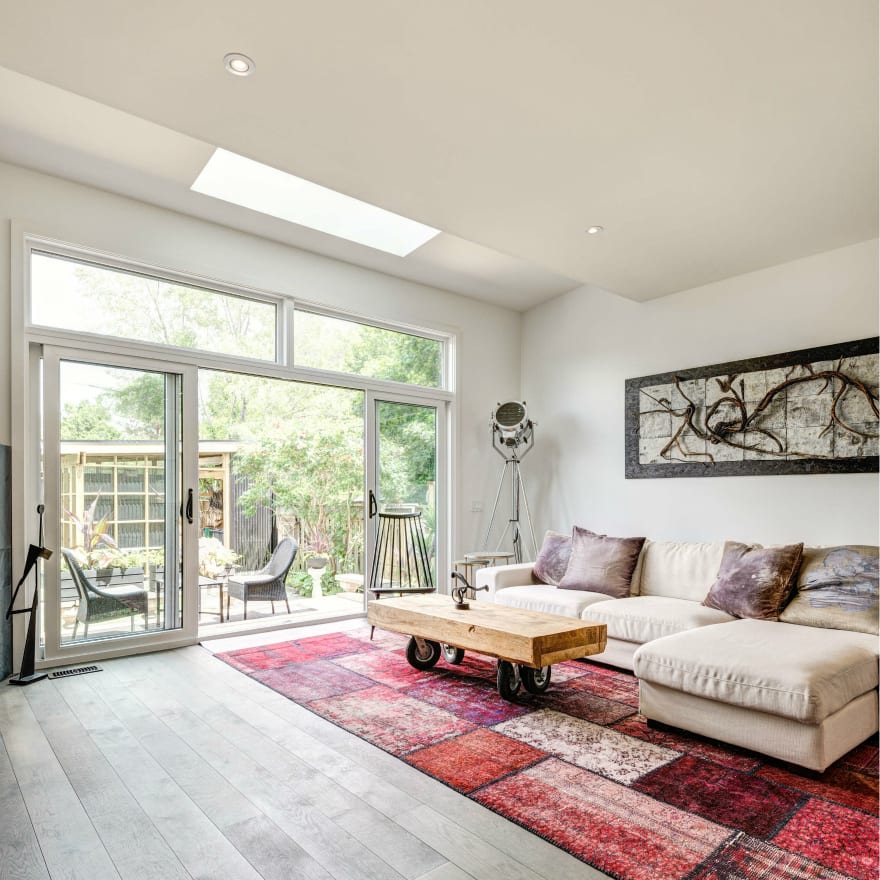 Evolution Sliding Door