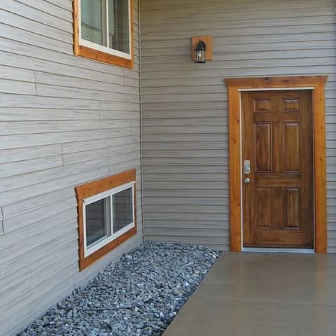 Harbor Ridge Rustic