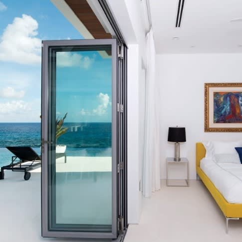 Bifold Door (HD82-Impact)