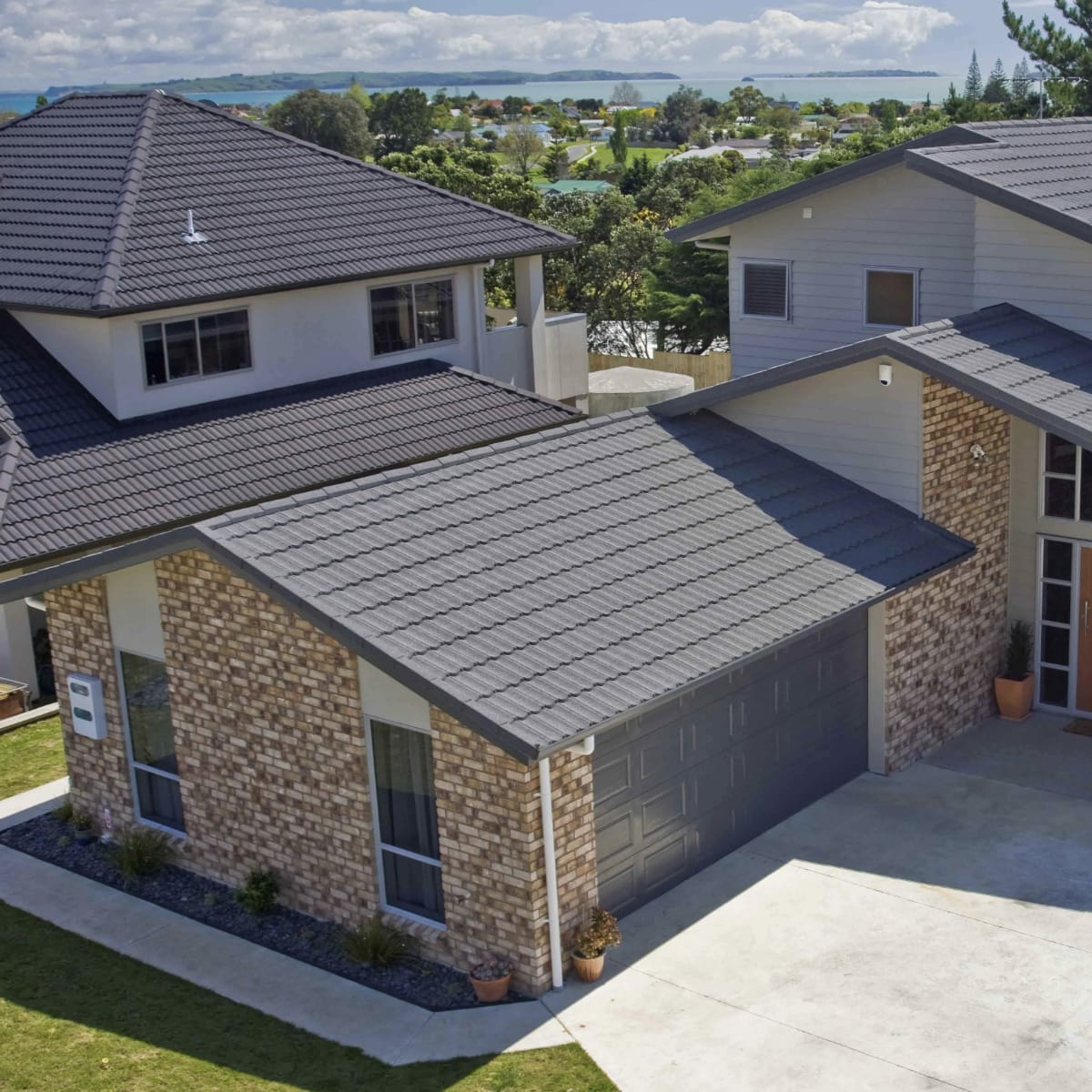 Bond Tile