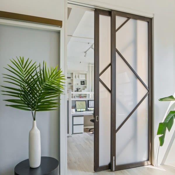 Sliding Pocket Wall