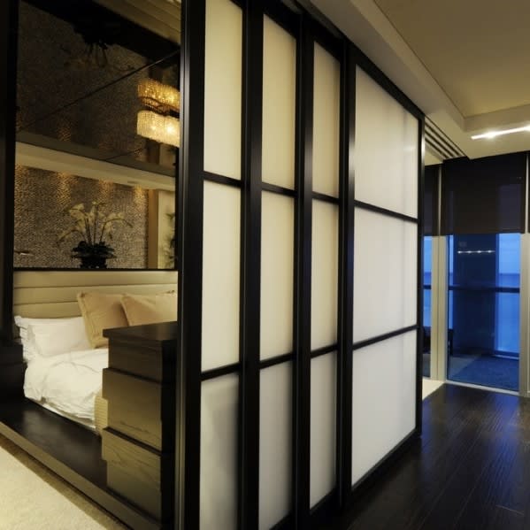 Sliding Walls