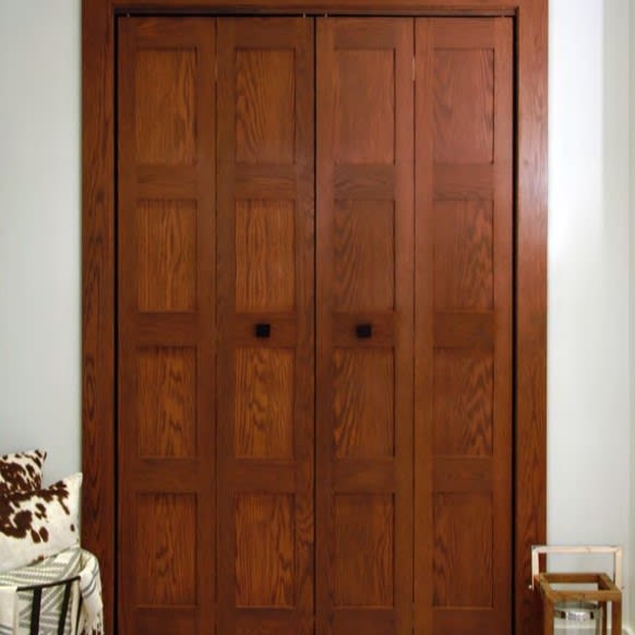 Bifold Panel E-Sticking Door