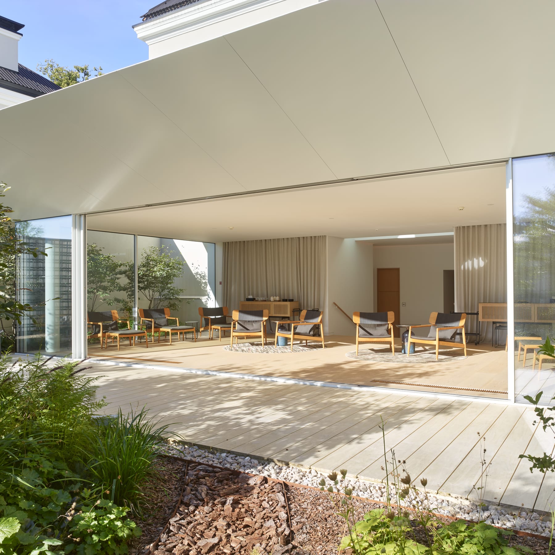 Sliding Door