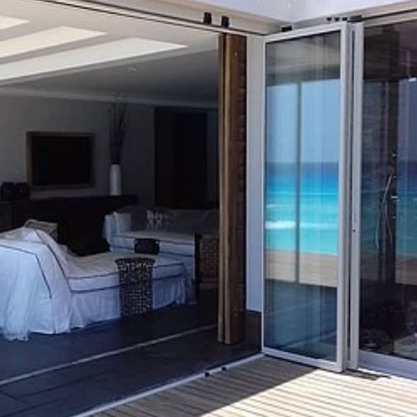 Sliding Door