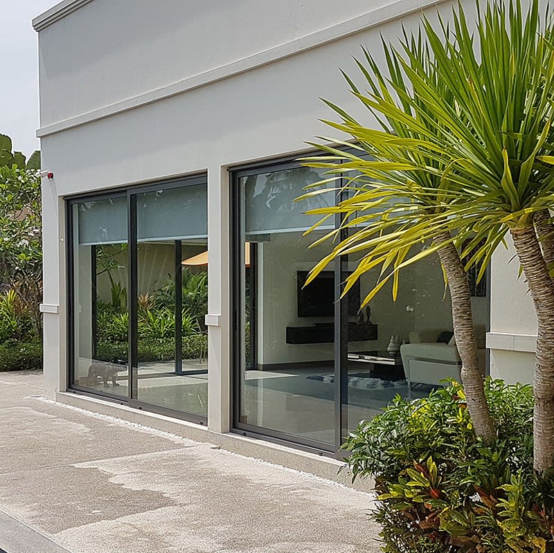 Sliding Door