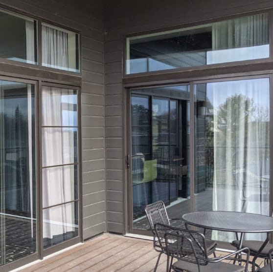 Sliding Door