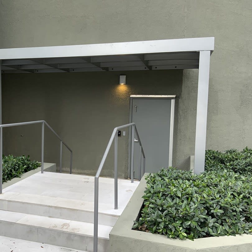 Swinging Door