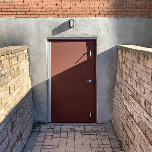 Pedestrian Flood Door