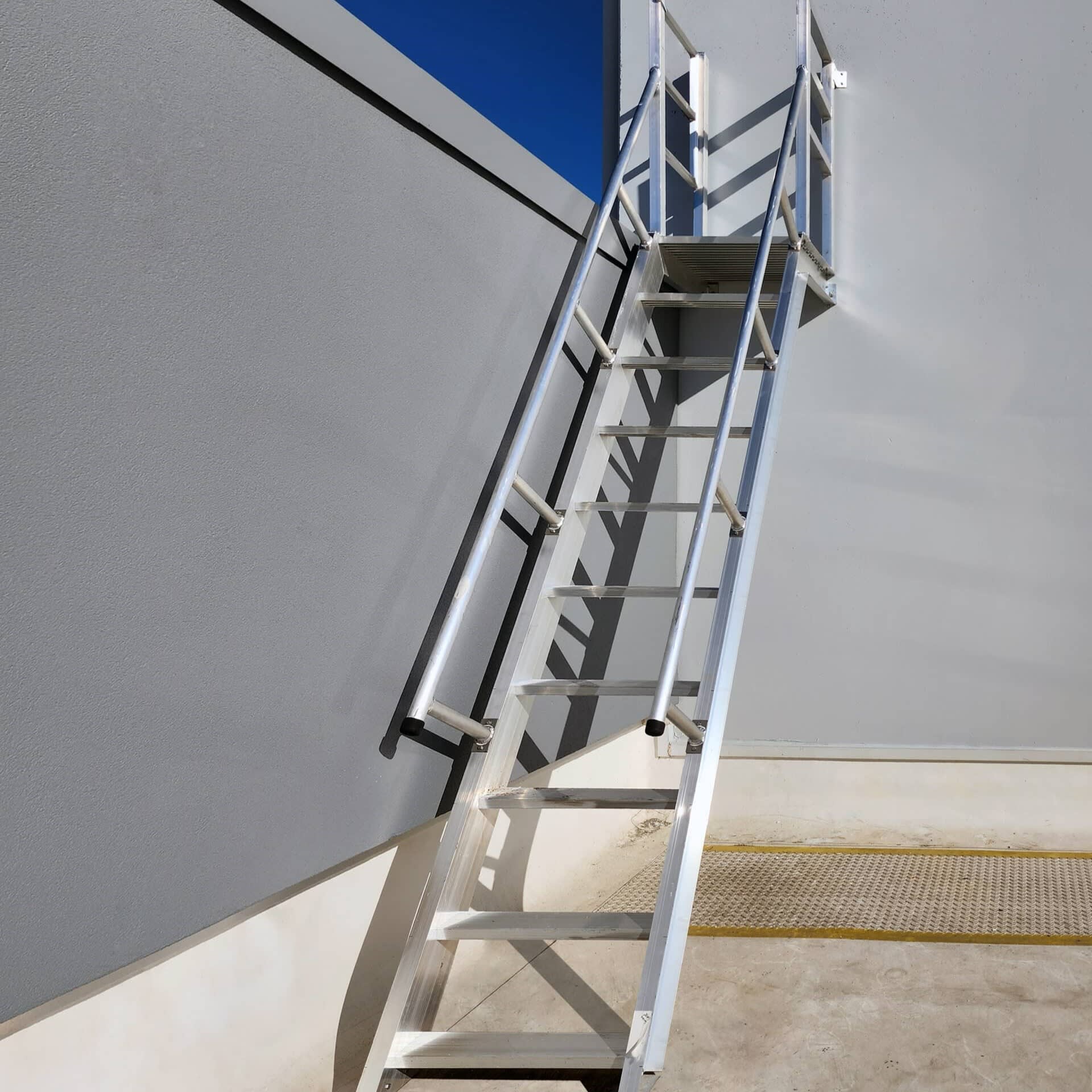 521 Ship Ladder