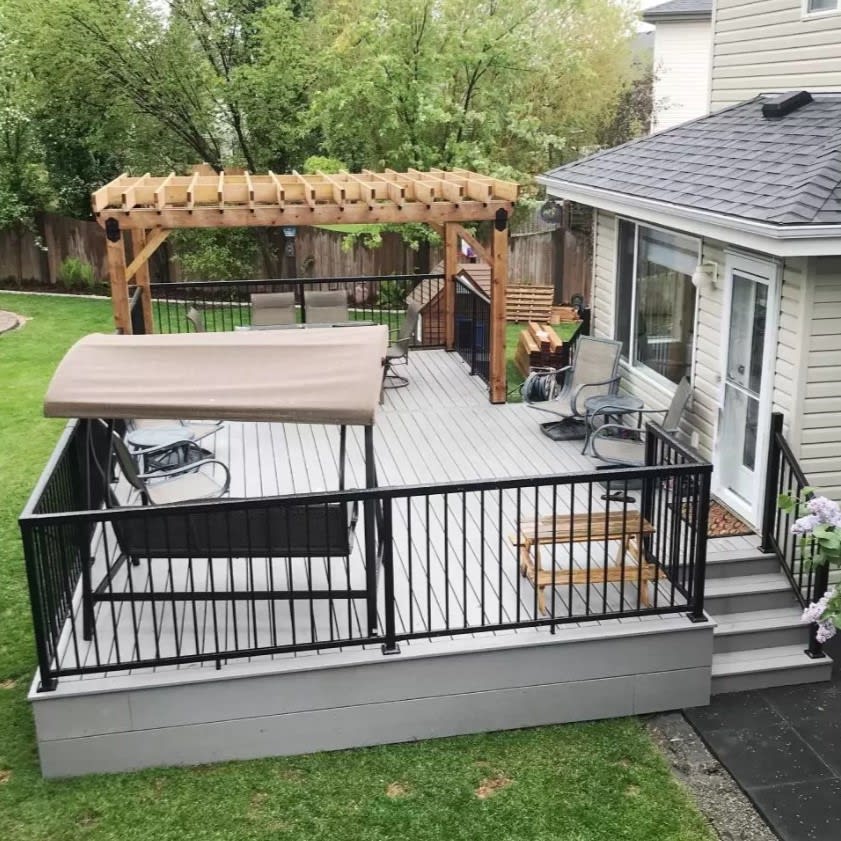 Regular Picket Railing