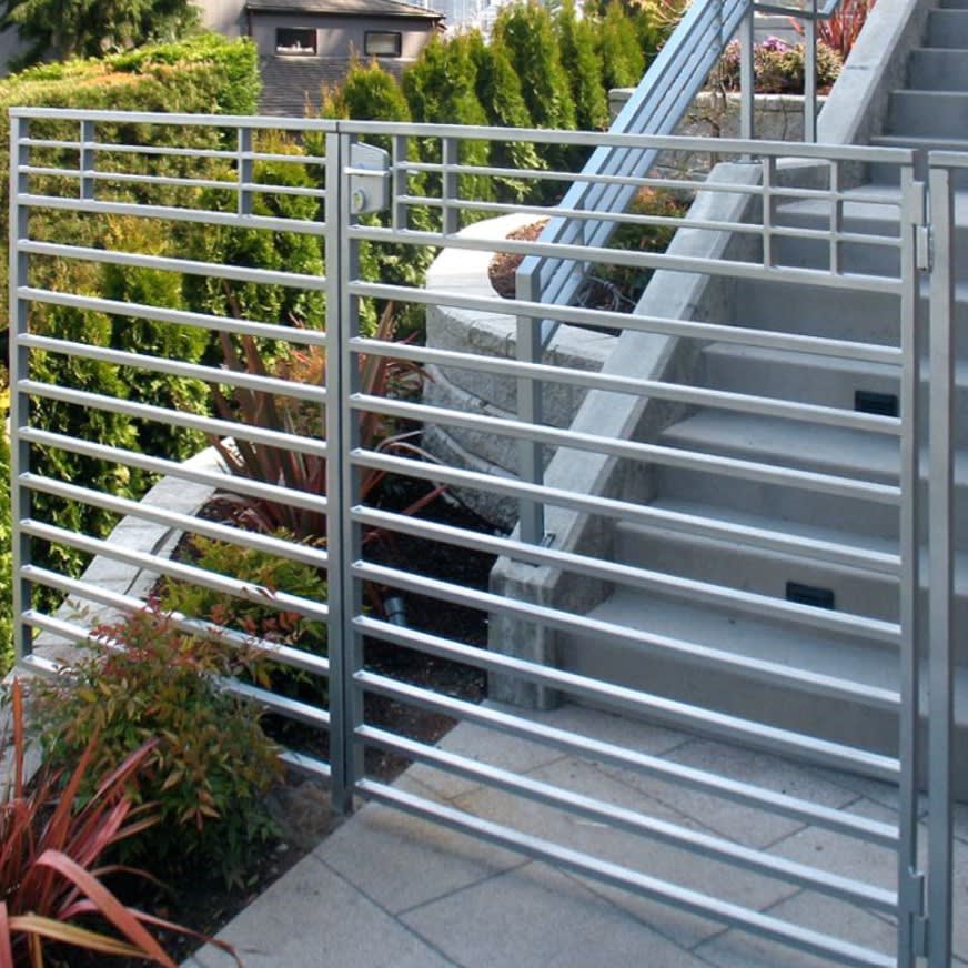 Horizontal Rails