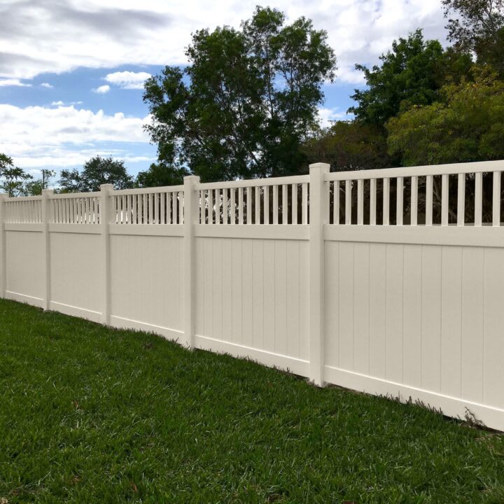 Closed Spindle Top Fence
