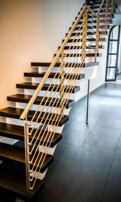 Horizontal Rails
