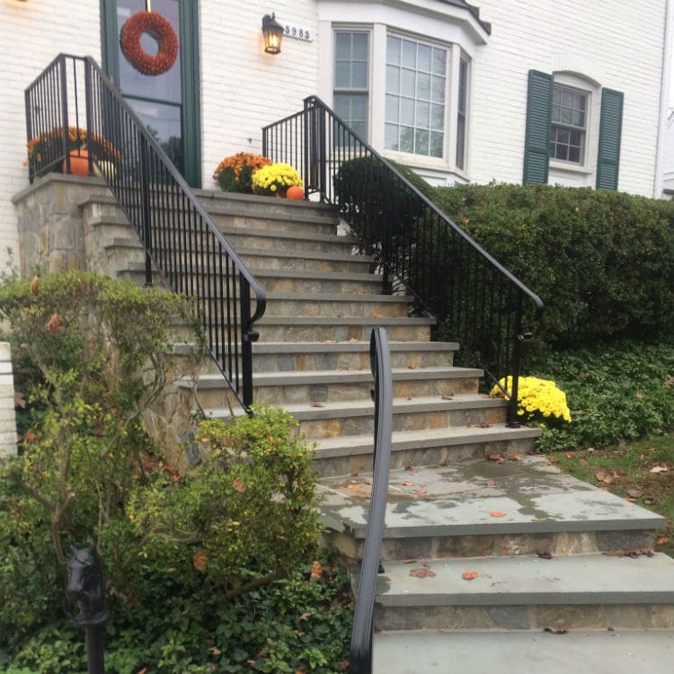 Vertical Pickets Handrail