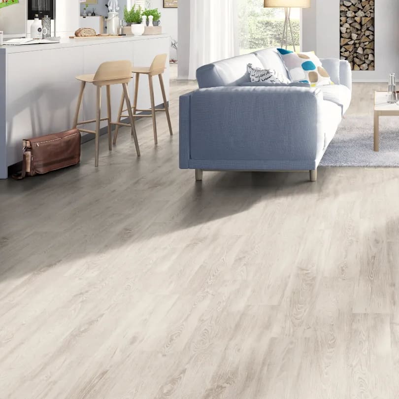 EHL129 White PiagolaChestnut