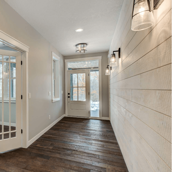 Farmhouse White Shiplap