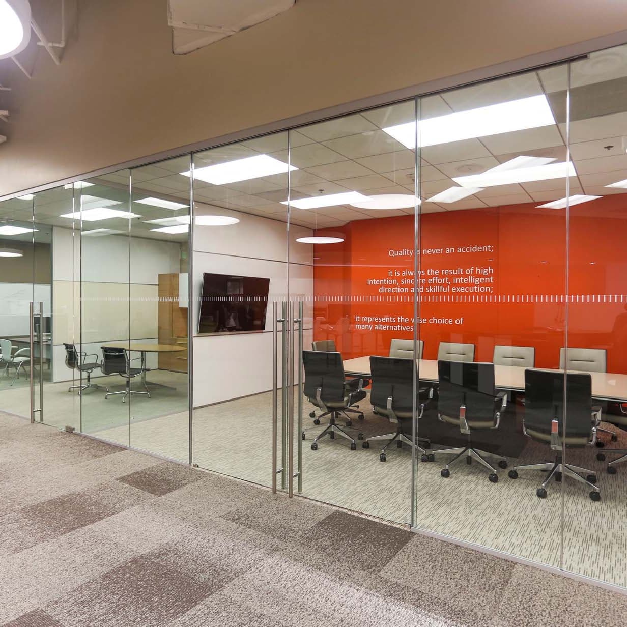 Alur™ Dividing Wall