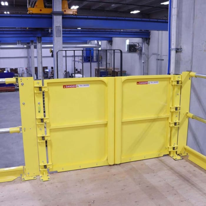 Pallet Self-Closing Gate