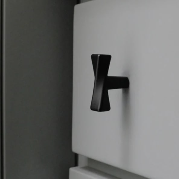 Matte Black (MB)