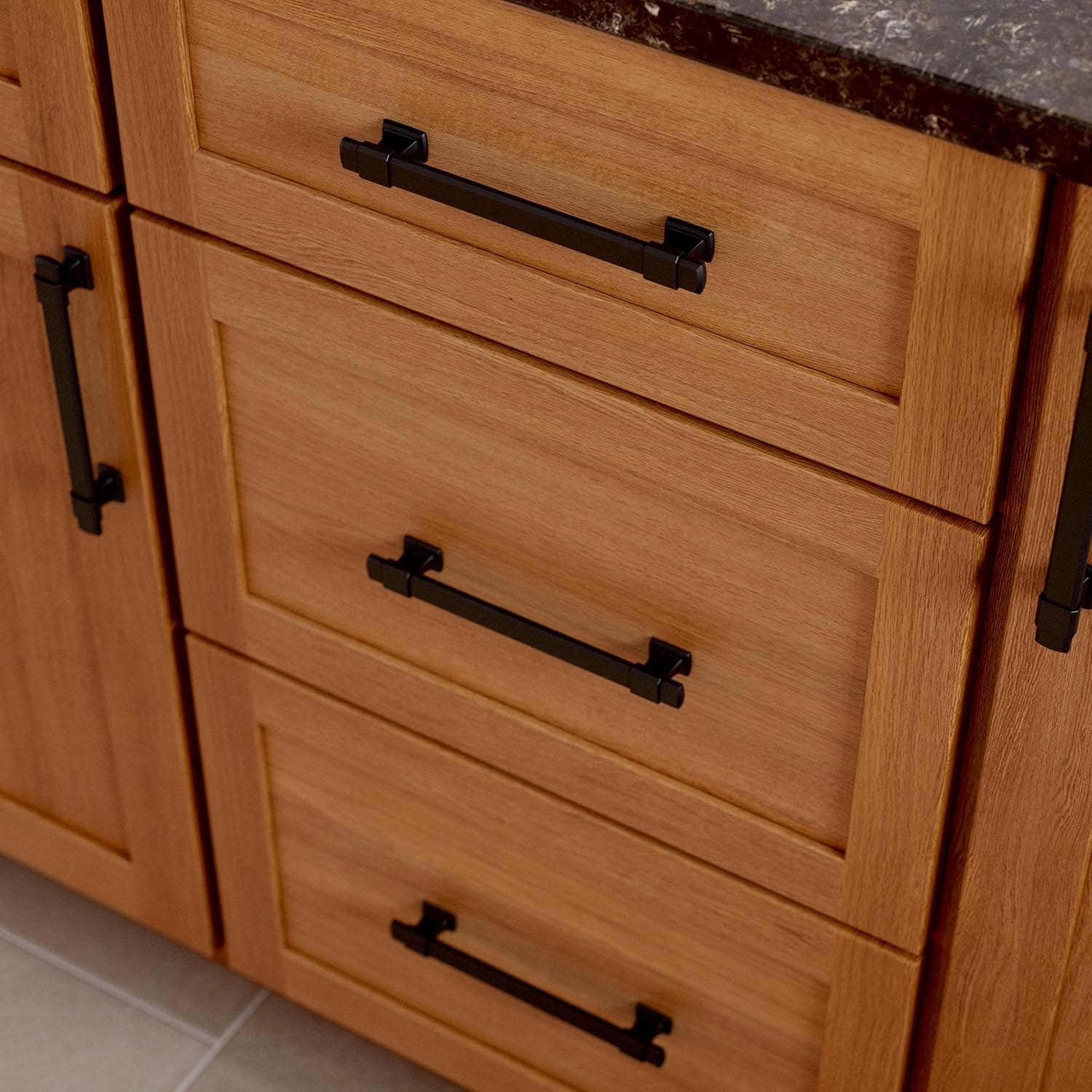 Adjusta-Pull Square Bar