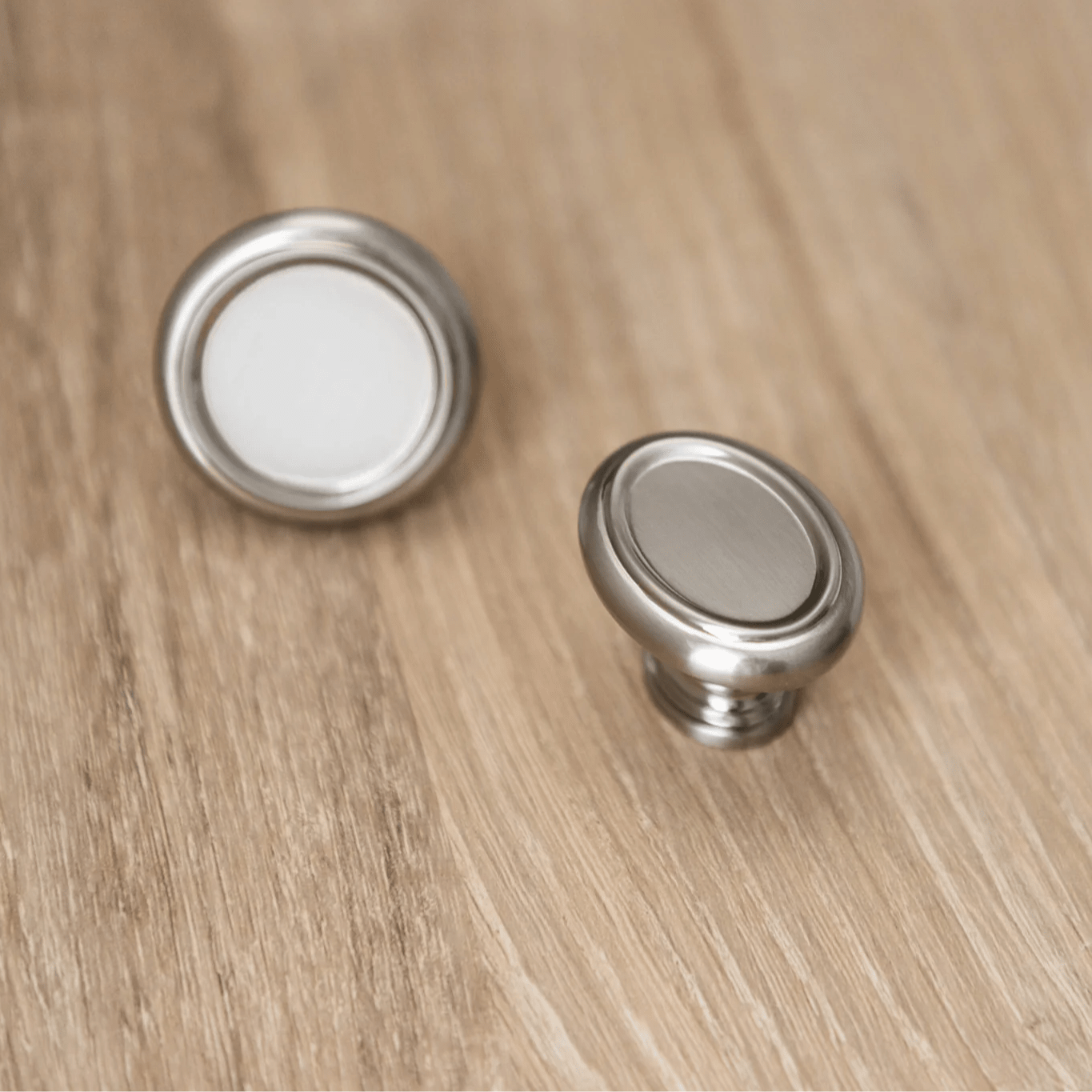 1-1/2 Inch Oval Knob