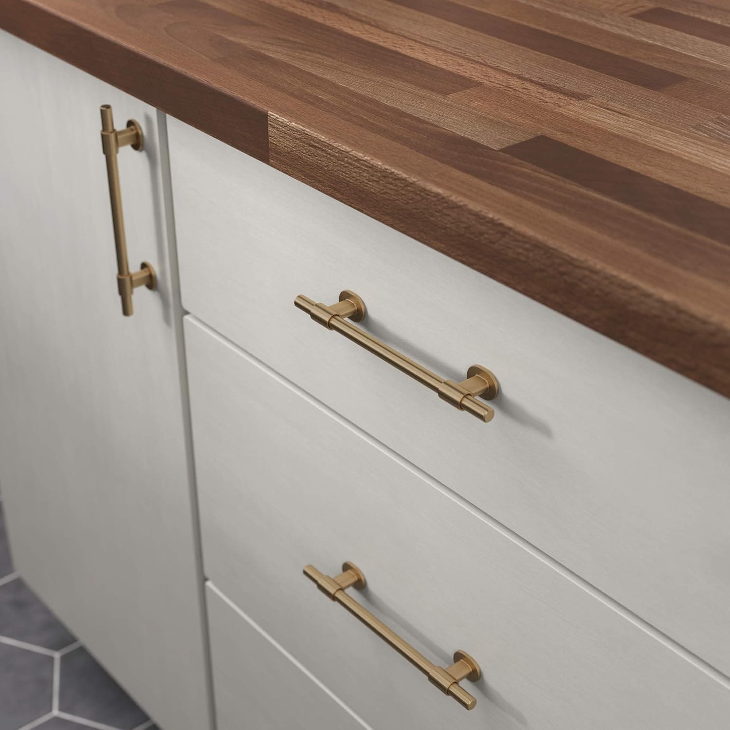 Adjustable Cabinet Pull