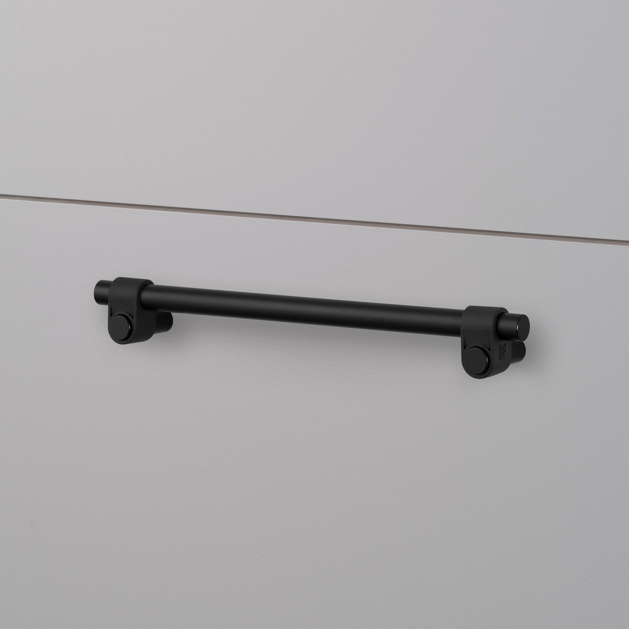 Cast Welders Black